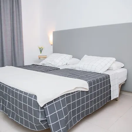 Golf Park Aparthotel Los Abrigos